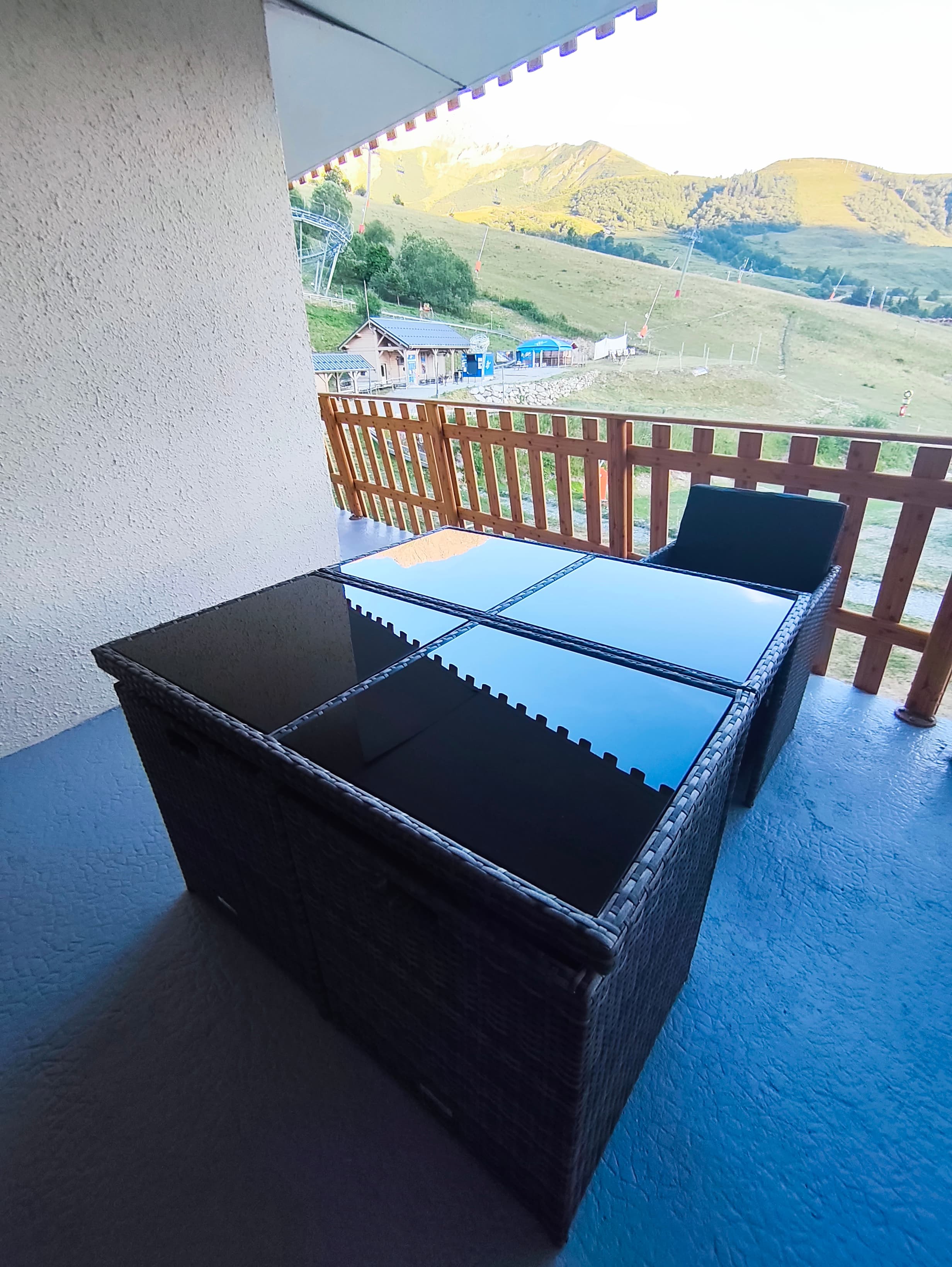 Balcon et vue sur les pistes