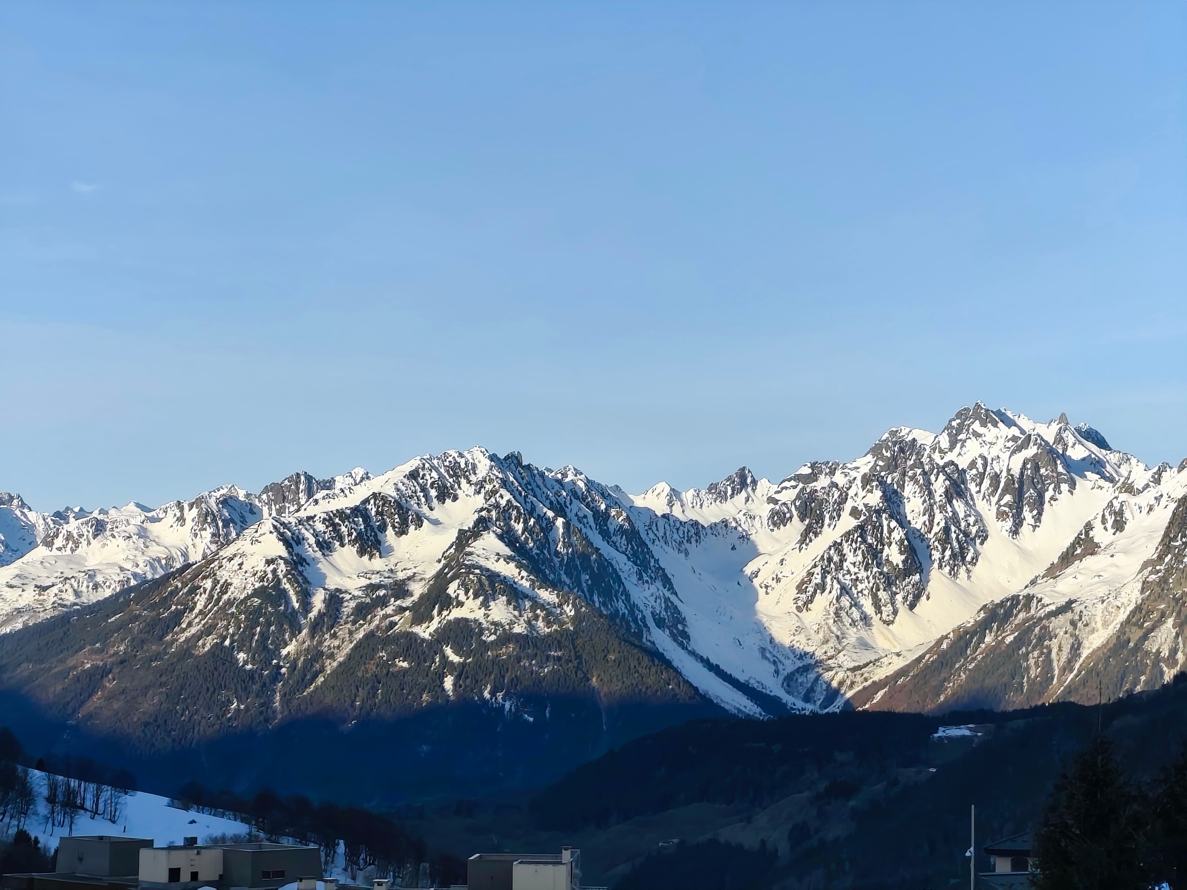 Montagne enneigée
